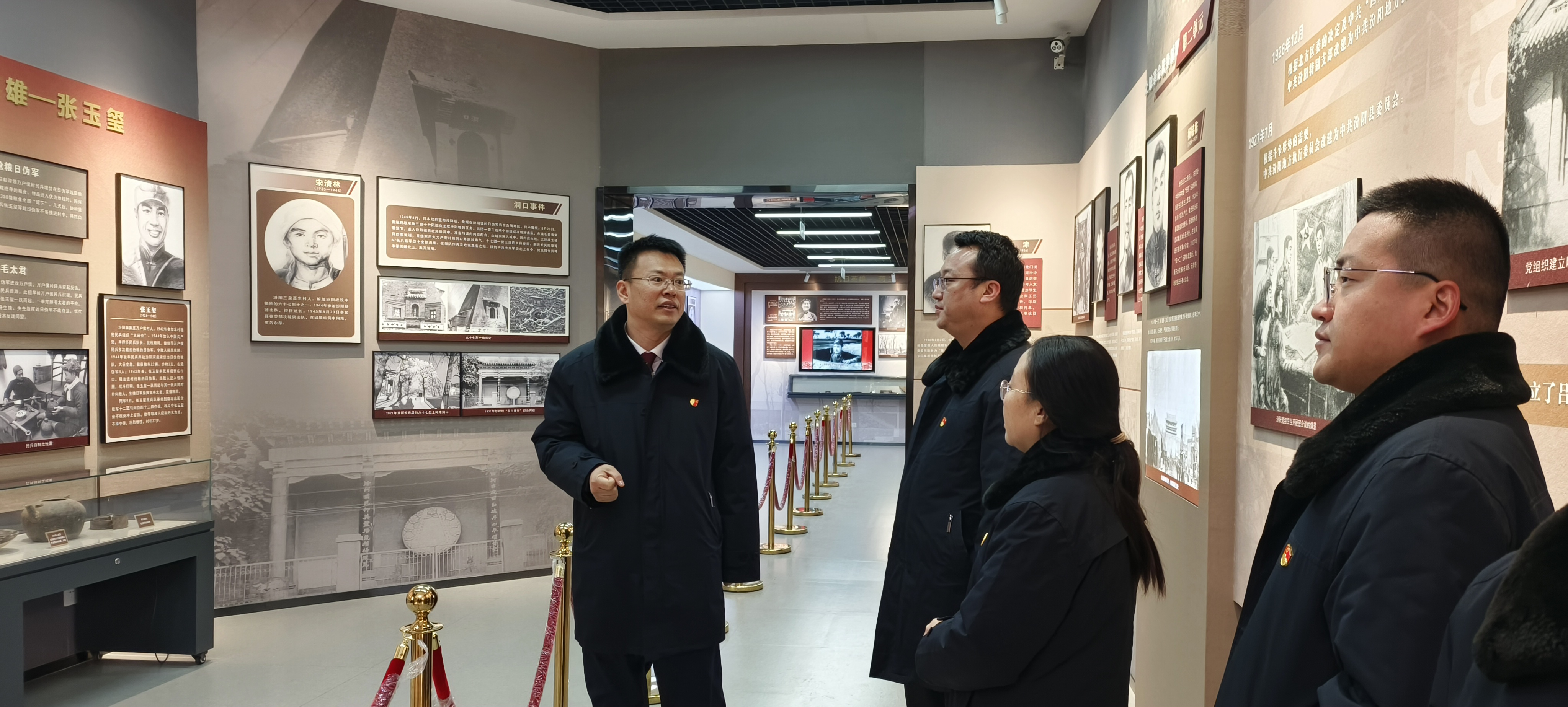 一支部主题党日活动12.13 (3).jpg